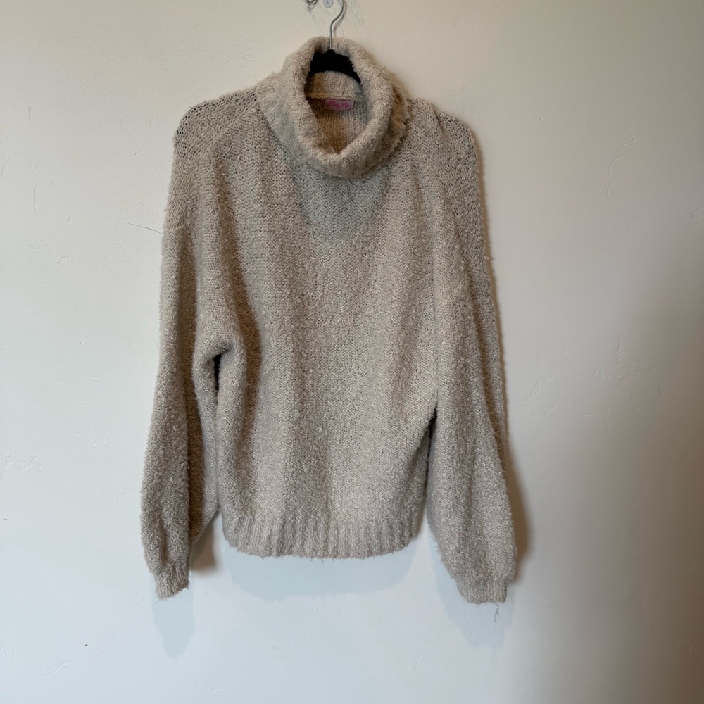 Pink Lily Soft Cream Turtleneck Beige Sweater Womens Size Medium Oversized Cozy